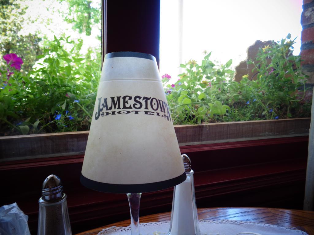 Jamestown Hotel Hotel