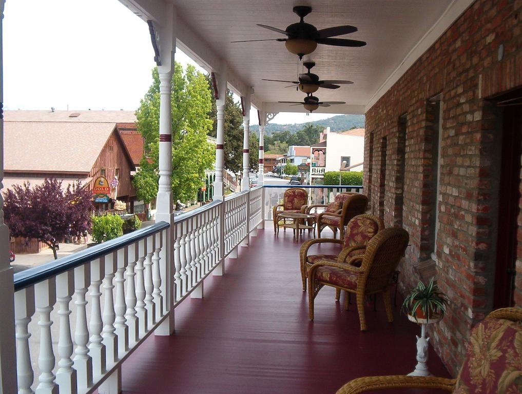 Jamestown Hotel Hotel
